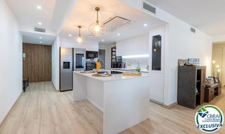 Pis a Carrer de madrid 35. Appartement rénové avec 3 chambres à 100 m de la plage de roses.