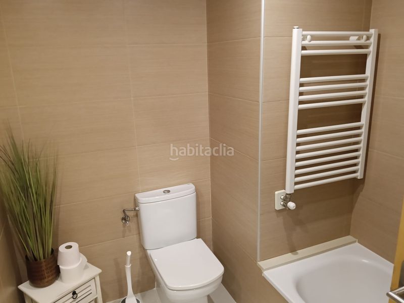 Foto 2c8e02f2-47bd-48c3-9e45-295910e041c4. Dachwohnung in carrer tirso de molina 49 in Centre Roses