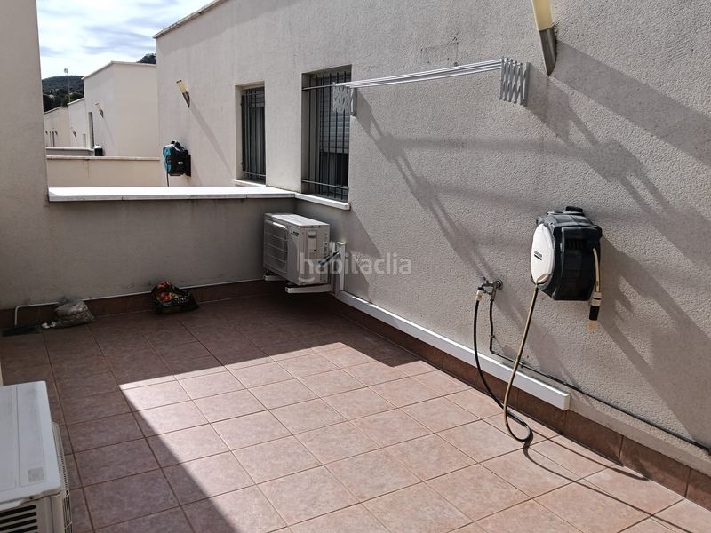 Foto 471aa7c3-b3e6-43a8-aab0-87e7d5f31bd2. Dachwohnung in carrer tirso de molina 49 in Centre Roses