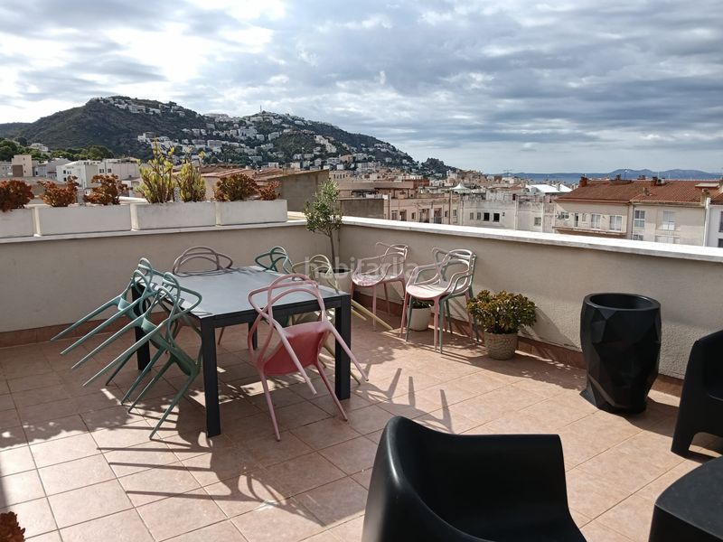 Foto aeb04f50-a70e-4be7-ab2e-f7dae0e6dabc. Dachwohnung in carrer tirso de molina 49 in Centre Roses