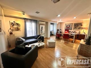 Etagenwohnung in Calle escultor jose capuz 43