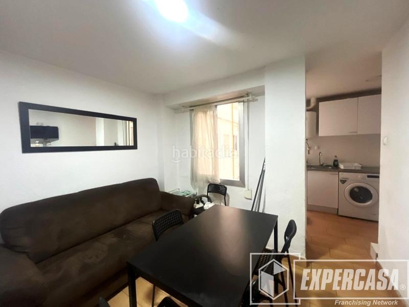 Foto a7ff6dc8-41d6-4f23-a382-1183414c3eb3. Piso en calle duque de gaeta 58 en Aiora Valencia