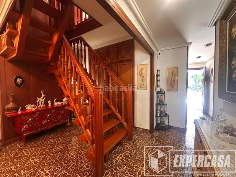 Foto 2cd4abdb-be82-41f1-9da1-4fcba1af0a0a. Xalet amb aparcament piscina a La Cañada Paterna