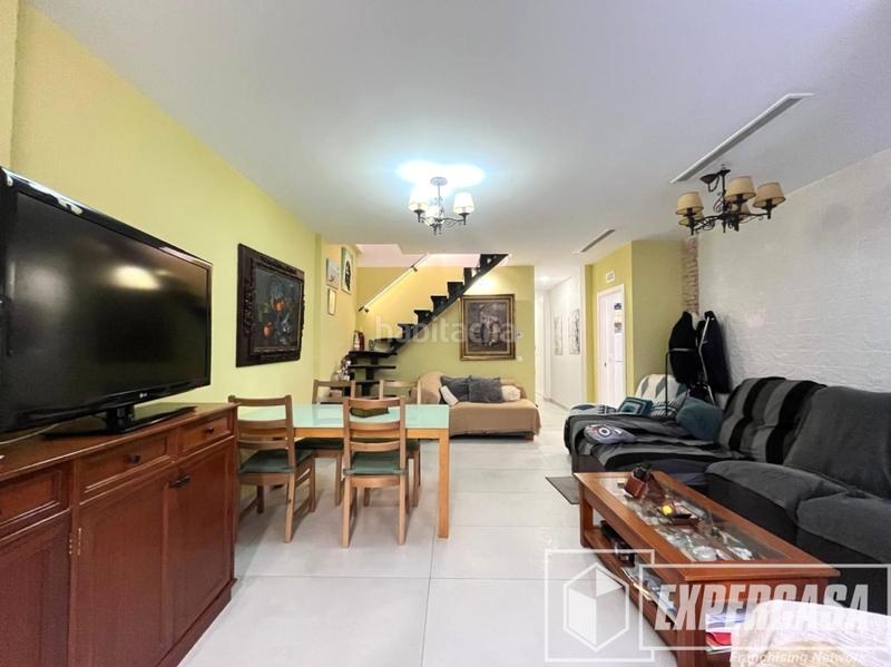 Foto 488f5c6e-425a-4b52-bbdb-de894a8167a5. Zweistöckige wohnung mit heizung in Mont Olivet Valencia