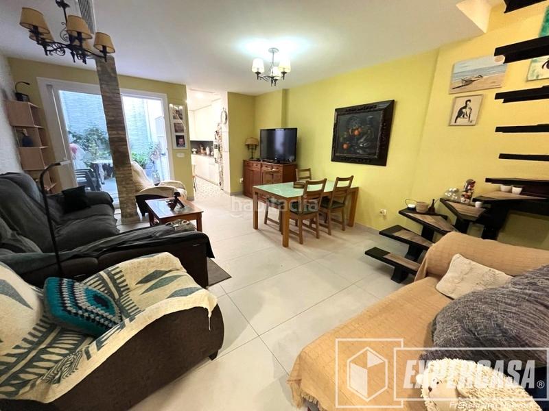 Foto a2455153-161c-46ad-a433-aed3d79c4da8. Zweistöckige wohnung mit heizung in Mont Olivet Valencia