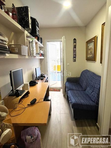 Foto f37e65eb-97d3-4e94-ad02-c35cfc9193d8. Zweistöckige wohnung mit heizung in Mont Olivet Valencia