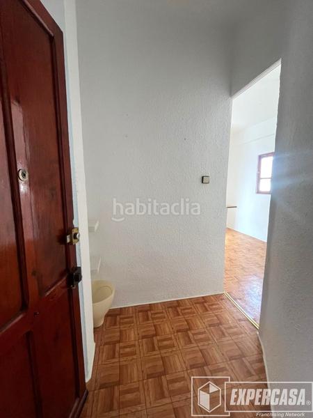 Foto c8bbcb99-faec-4b95-87a7-bf9f8662eb62. Piso en Mont Olivet Valencia