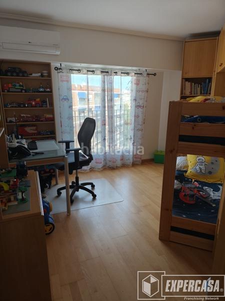 Foto f32c415a-e03b-4910-8c36-107921042709. Pis a Mont Olivet Valencia