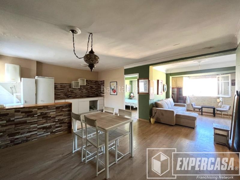 Foto d716677b-9d8a-41cf-845a-6a0efe661b9a. Pis a Mont Olivet Valencia