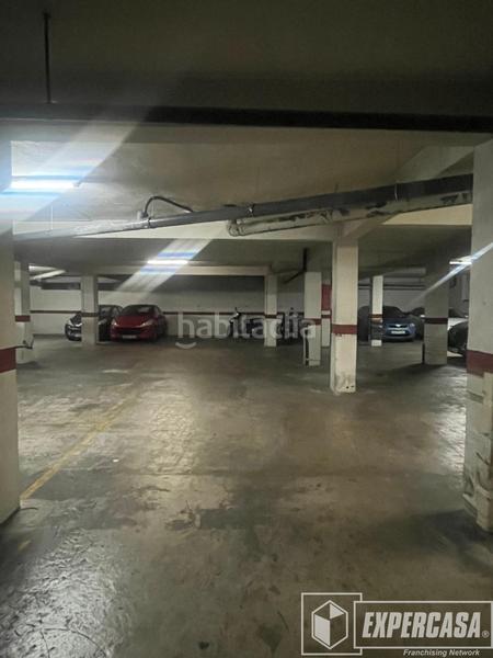 Foto a568cfb8-570e-45db-8a30-4ff163298091. Car parking in Mont Olivet Valencia
