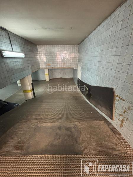 Foto 2147a11f-ea93-461d-86a5-488dacd796d8. Aparcament cotxe a calle granada 10 a Mont Olivet Valencia