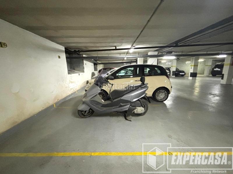 Foto bea0dee9-6ef1-4813-addc-acdf71828cd7. Parking coche en calle granada 10 en Mont Olivet Valencia