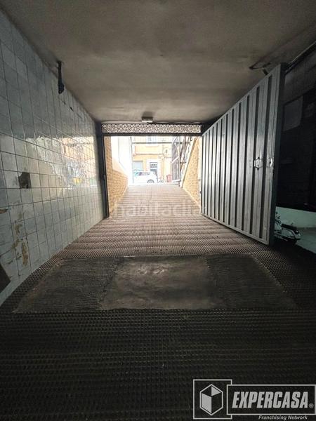 Foto 302bc3c5-843c-461b-b23c-461ade3abc4b. Autoparkplatz in calle granada 10 in Mont Olivet Valencia