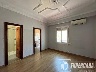 Flat in Calle pedro aleixandre 8