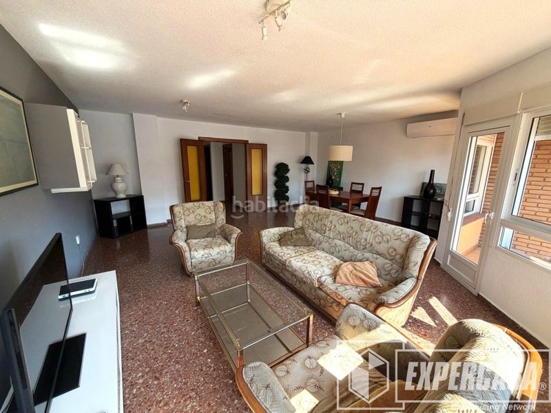 Foto 0fc1022b-8272-4506-8bf8-c4378b2afc53. Pis a Russafa Valencia