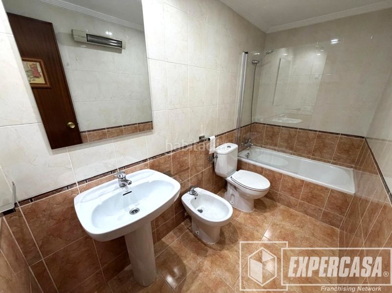 Foto e2ac49f9-66dc-4480-9e4f-1712407372f6. Pis a Russafa Valencia