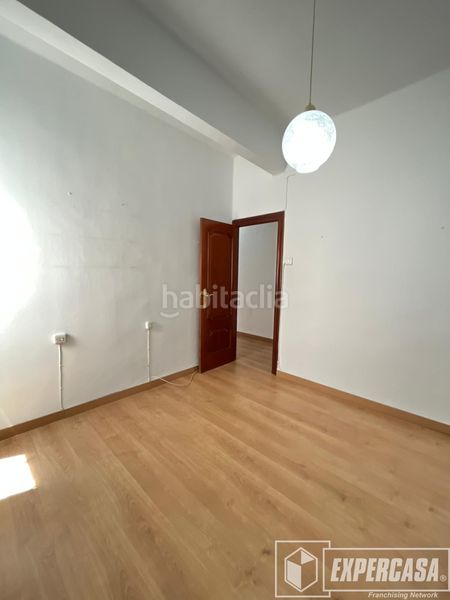 Foto f15b400d-1943-4cf4-86c8-4a8464f22caa. Pis a calle pedro aleixandre 8 a Mont Olivet Valencia