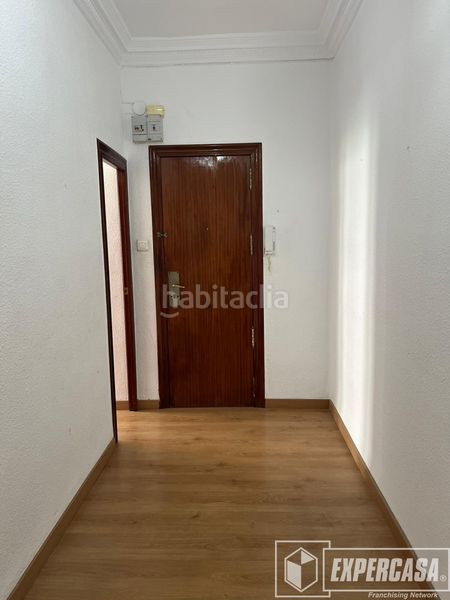 Foto 351732f2-8989-4805-a8e9-c78e6af5d48a. Piso en calle pedro aleixandre 8 en Mont Olivet Valencia