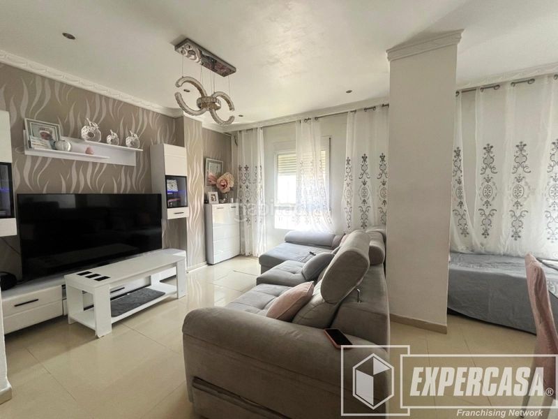 Foto 0e0c104f-baa8-484d-bfa1-a13415e631dd. Flat in calle granada 4 in Mont Olivet Valencia
