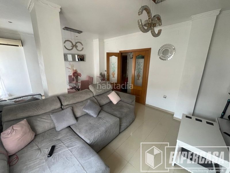 Foto 54f1e2f5-8147-4cea-a768-add7cc314df8. Flat in calle granada 4 in Mont Olivet Valencia