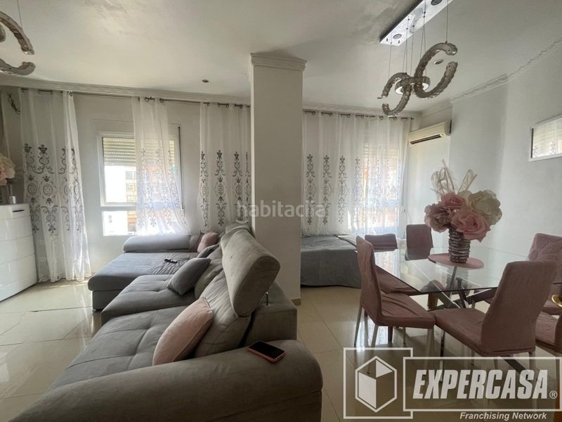Foto 7bb476aa-2925-491e-8e88-ebe44ebfd5ab. Flat in calle granada 4 in Mont Olivet Valencia
