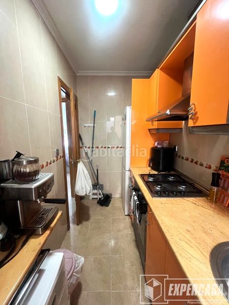 Foto c32b9518-e684-4e59-80a7-35b5a0841201. Flat in calle granada 4 in Mont Olivet Valencia