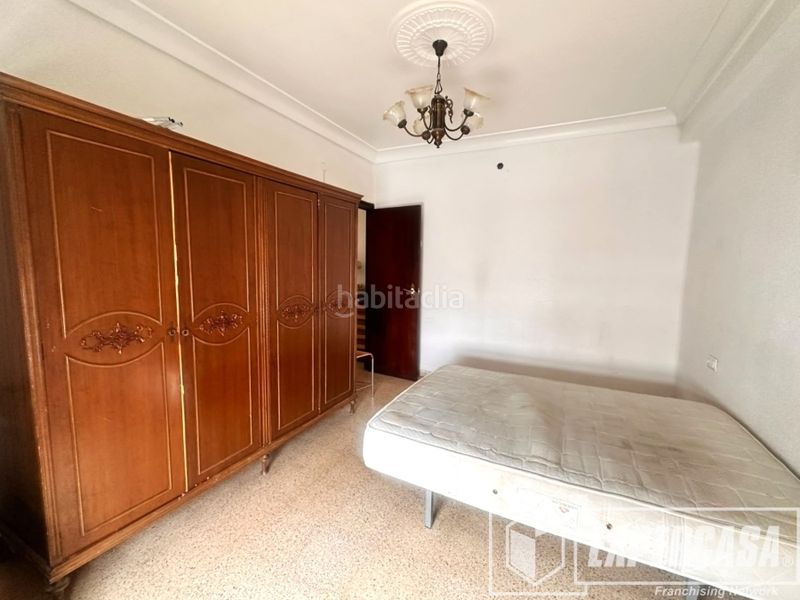 Foto 4d89f9f1-0e5b-41df-9ae4-1872fc7997c8. Pis a Benetússer