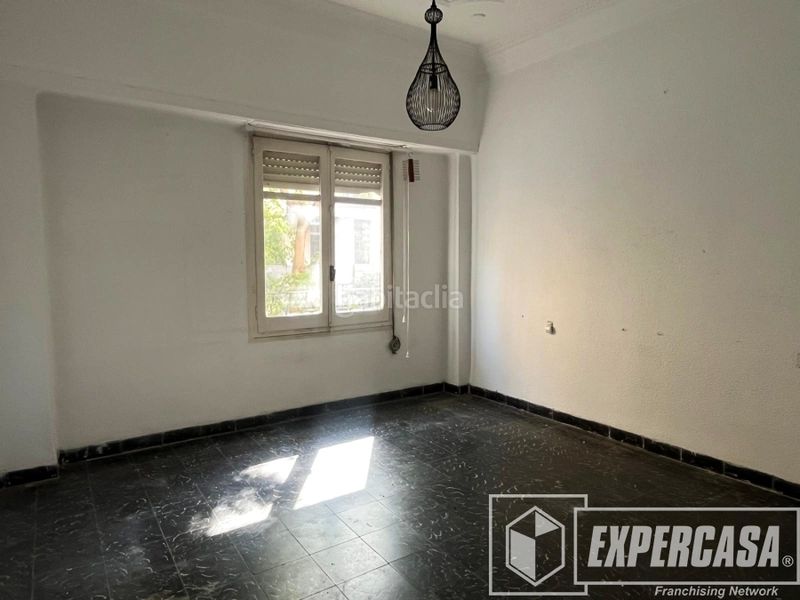 Foto 5901aae7-5848-43ed-9fed-7eb6a21ed561. Pis a Russafa Valencia