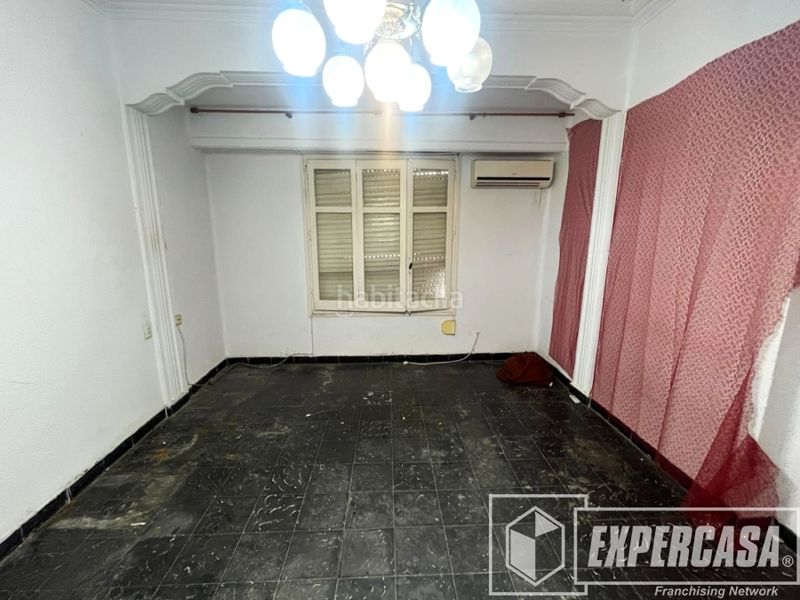 Foto ef83c7f6-a12d-4393-8784-036d40aca0bf. Pis a Russafa Valencia