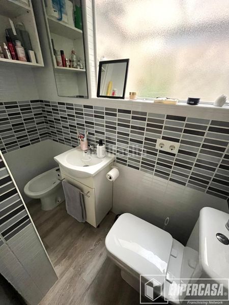 Foto 8bf85f44-26be-4dff-a3db-850f1a362705. Piso en Mont Olivet Valencia
