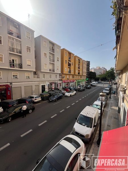 Foto 8f332544-1125-4b16-b554-04fe6befc4dd. Piso en Mont Olivet Valencia