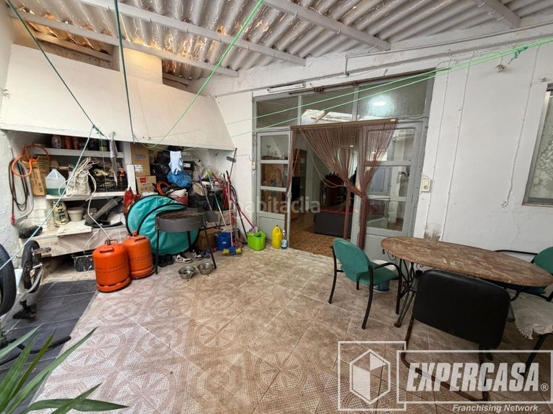 Foto 1a820293-2338-446d-ba2e-1e545094f609. Casa amb aparcament a Benifaió
