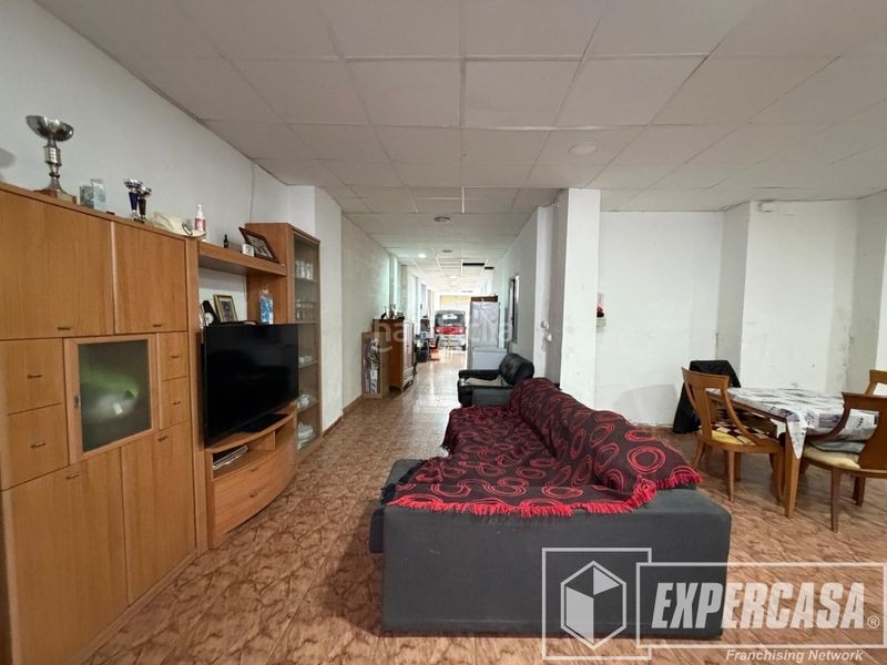Foto 465770ea-c648-4c8e-b4e9-d131fafd4ddd. Casa amb aparcament a Benifaió