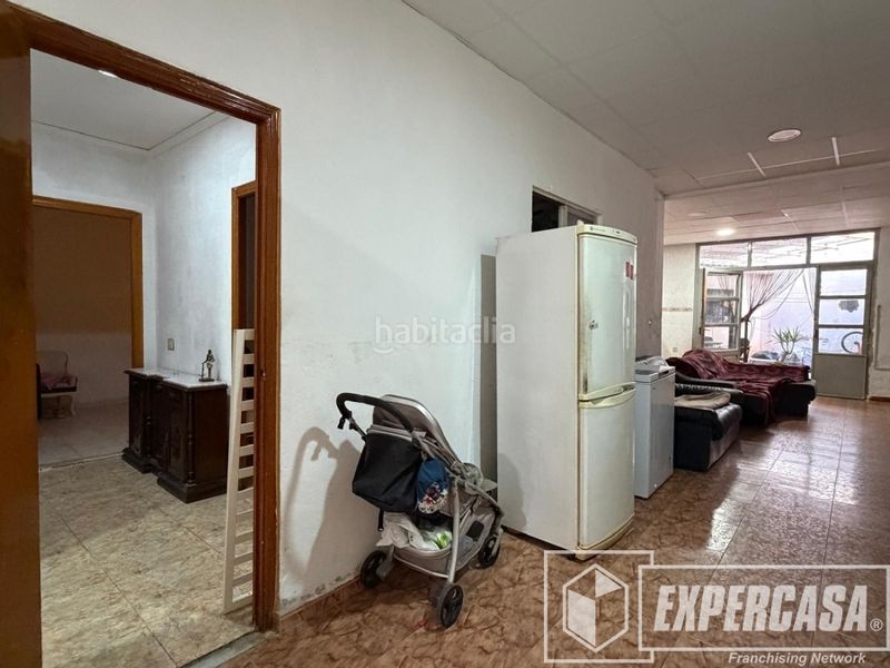 Foto a40b2085-711e-4c82-b8f3-54bb9c544712. Casa amb aparcament a Benifaió