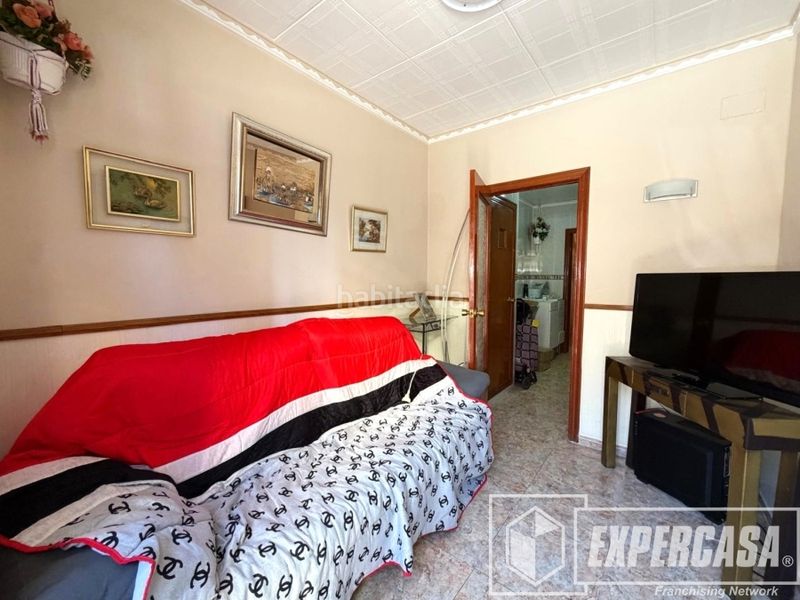Foto c0d03936-9534-4c6a-a9ab-1fa4c1b679ad. Casa amb aparcament a Benifaió
