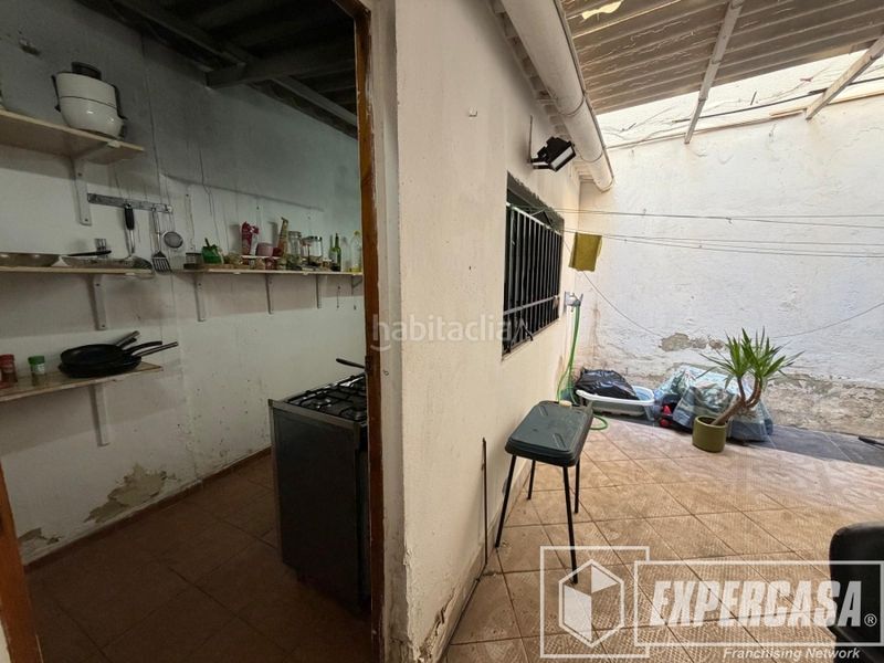 Foto c875ae1a-4f2d-44bf-94f4-5d19f9d37135. Casa amb aparcament a Benifaió