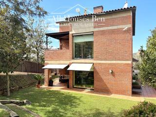Chalet  Can biosca. Casa en zona privilegiada