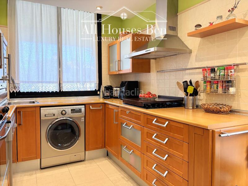 Foto 90a00fba-b0a3-4128-a150-aebd4efe5a1f. Chalet con riscaldamento parcheggio in La Miranda-Can Candeler Sant Just Desvern
