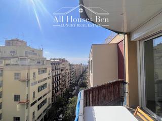 Alquiler Piso  Muntaner. Fantástico piso con terraza