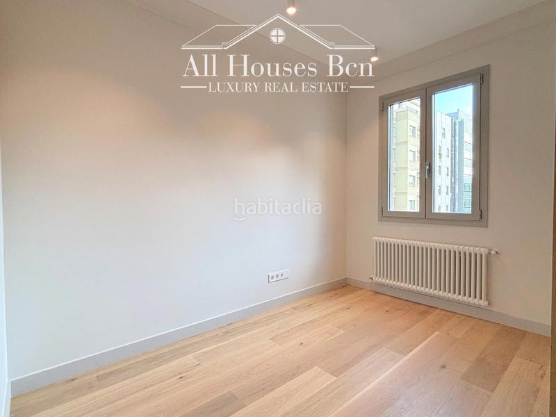 Foto 0110bcf2-b553-440a-9126-7dca0548f06c. Piso espectacular piso reformado a estrenar cerca de francesc macià en Barcelona