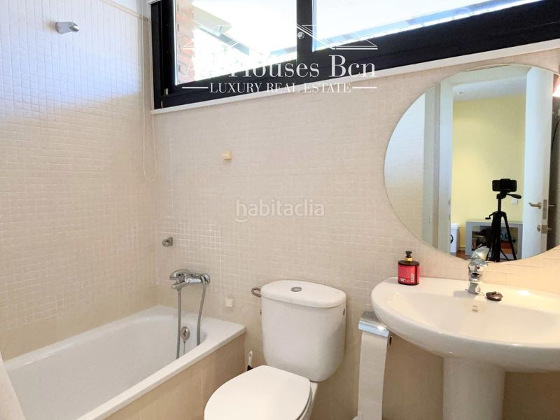 Foto 1ac227e1-2a8a-4ddf-aa5b-7390a6cf34f0. Chalet casa en zona privilegiada en La Miranda-Can Candeler Sant Just Desvern