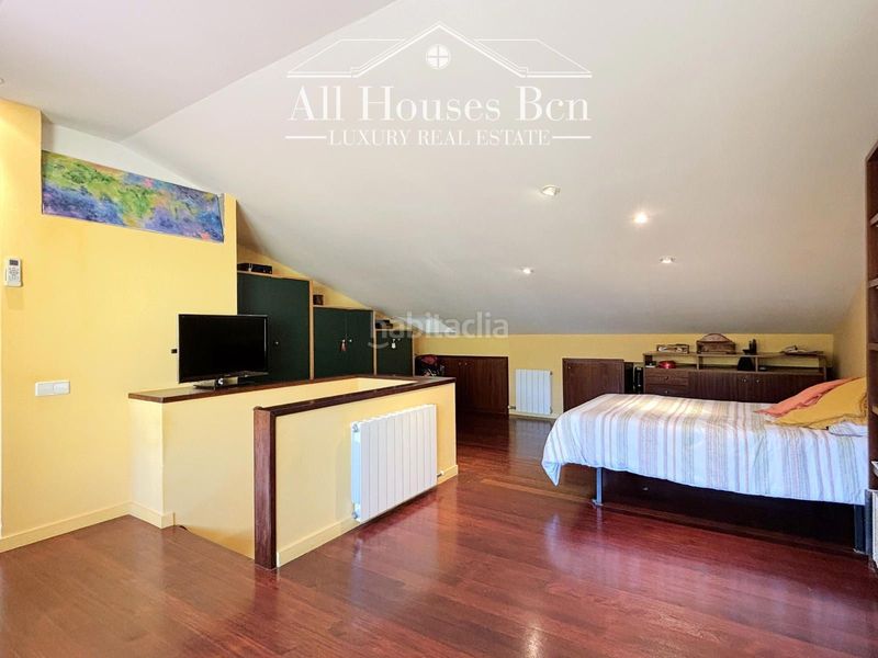 Foto dea9fef1-e823-4ceb-9261-925c64876524. Chalet casa en zona privilegiada en La Miranda-Can Candeler Sant Just Desvern