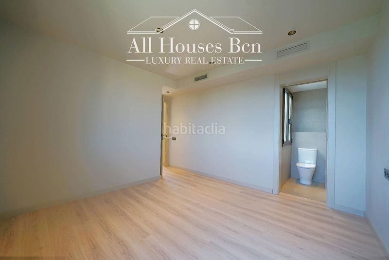 Foto cbace4a8-dd00-4877-a63c-3be697263f7d. Àtic a Dreta de l´Eixample Barcelona
