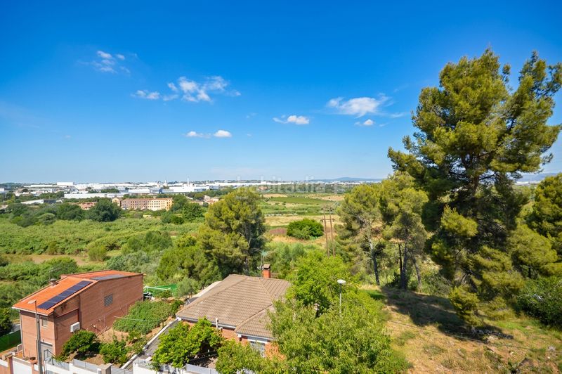Foto 4d8cee29-ab7d-42ae-952d-9c648e6d3cf0. Casa aparellada amb xemeneia calefacció a Abrera