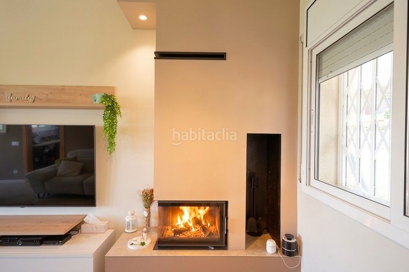 Foto 5d8c2b04-9463-4028-a873-d56d40b15cfa. Casa aparellada amb xemeneia calefacció a Abrera