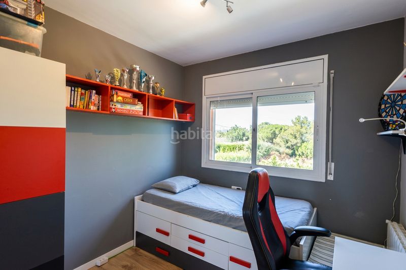 Foto 61036f89-0c81-4846-9068-636f8b0eb246. Casa aparellada amb xemeneia calefacció a Abrera