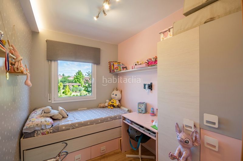 Foto dd5a2f20-c945-4ea0-befe-4070b4f2138c. Casa aparellada amb xemeneia calefacció a Abrera