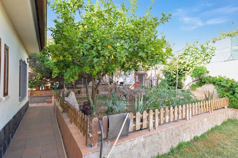 Foto 5ad33c79-b12f-4bcb-8d7d-78ecf8e14f1f. Casa amb calefacció piscina a Abrera