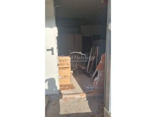 Alquiler Local Comercial en Puigfred. Local en alquiler en montigalàsant crist