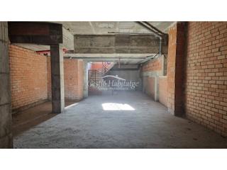 Lloguer Local Comercial a Puigfred. Local en alquiler en montigalàsant crist